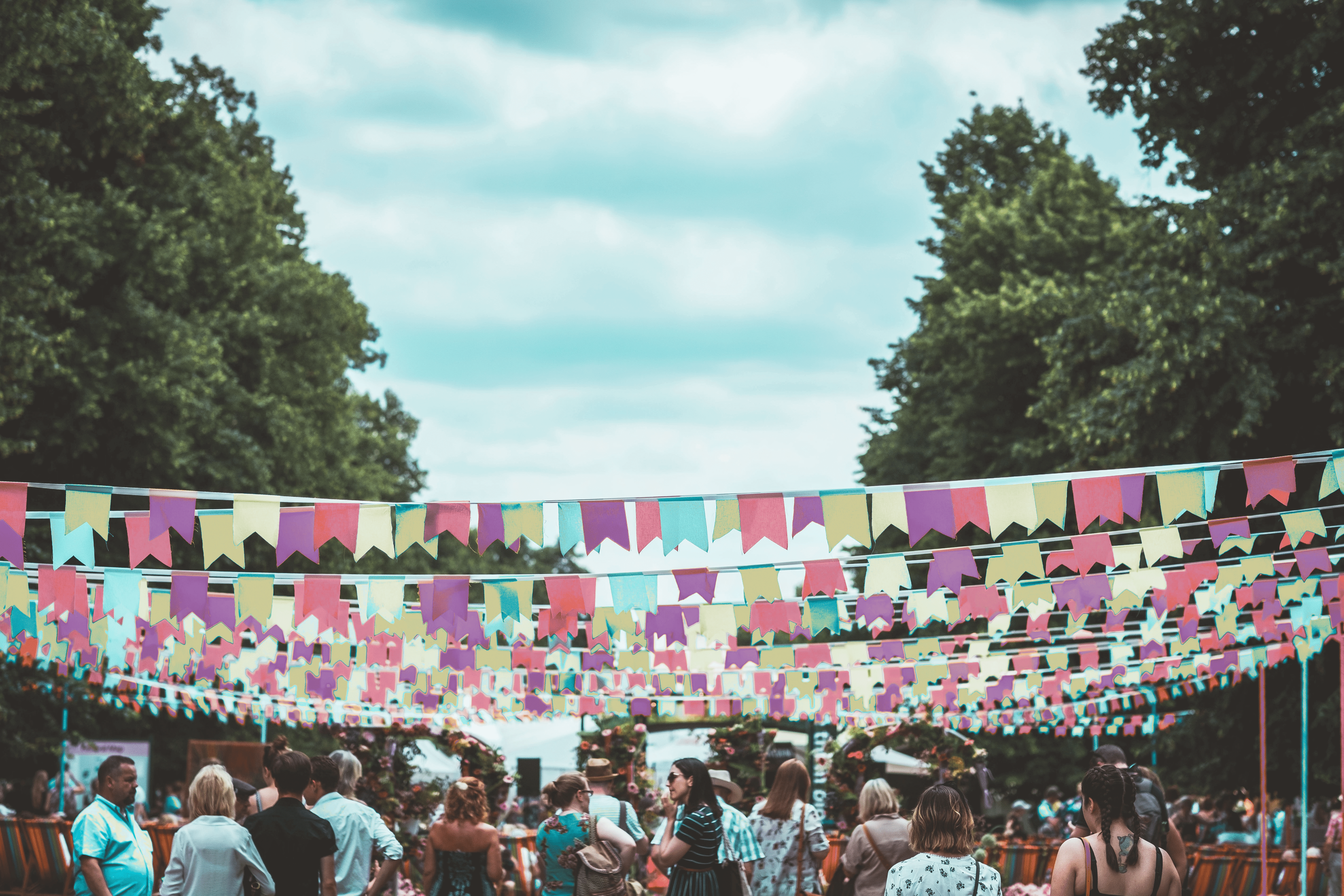 image de fanion, symbolisant une fête en extérieur